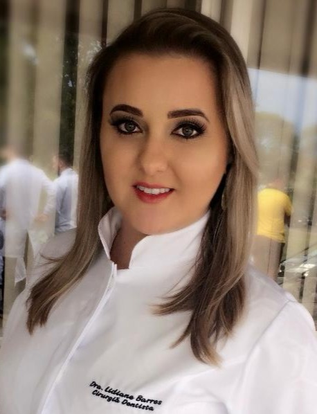 Dra. Lidiane Barros